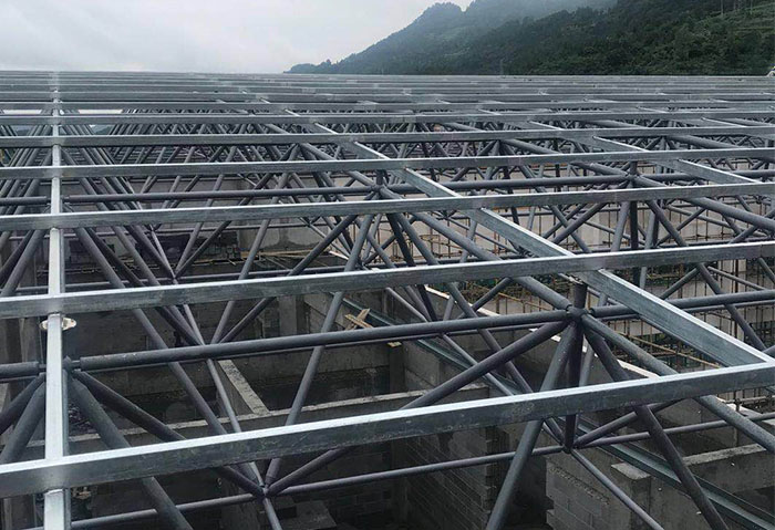 安阳仁怀冠英学校艺体楼网架